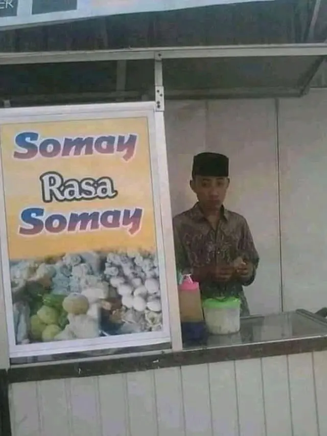 6 Tulisan Soal Rasa Makanan di Gerobak Jualan Ini Bikin Dahi Berkerut