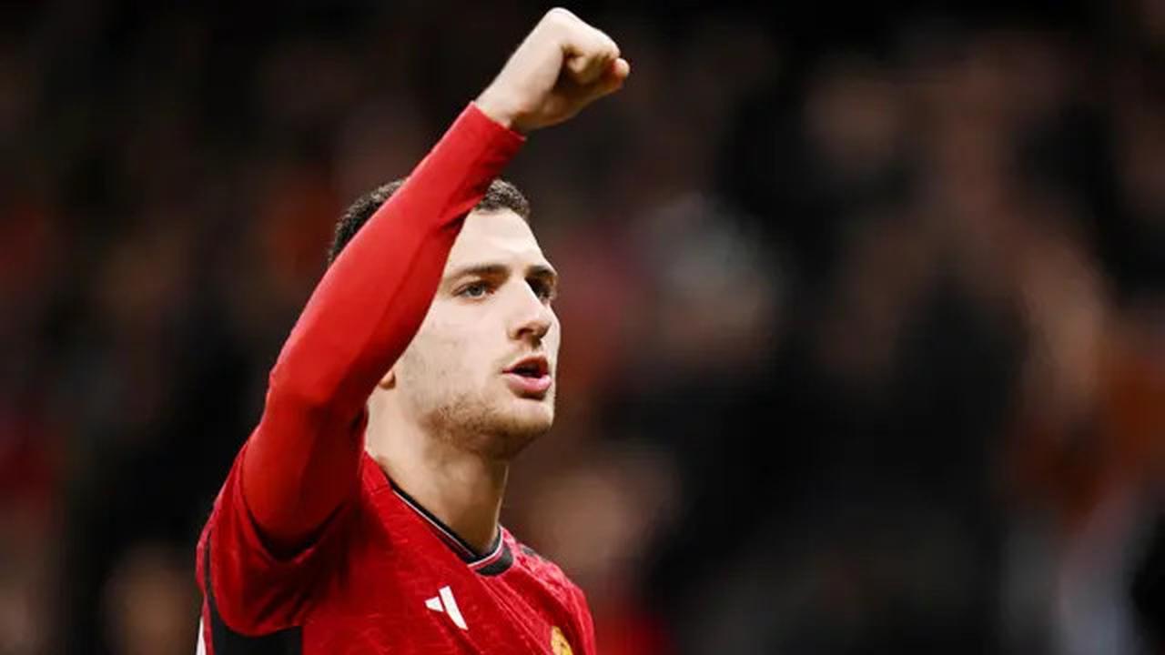 Memprediksi Strategi dan Formasi MU di Bawah Kendali Ruben Amorim: Siapa Jadi Andalan?