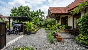 8 Inspirasi Halaman Rumah Anti Becek yang Cantik, Nyaman, dan Mudah Dirawat