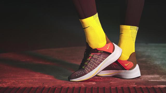 Nike kembali meluncurkan sepatu lifestyle yang bisa digunakan sehari-hari, Nike EXP-X14, penasaran?