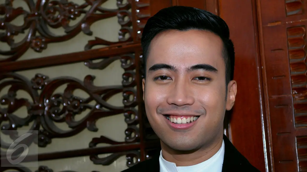 20150721-5 Artis Ini Pilih Lebaran di Luar Negeri- Vidi Aldiano