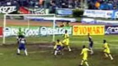 Bermain di hadapan ribuan bobotoh fanatiknya, Persib Bandung berhasil meraih angka penuh saat menjamu Sriwijaya FC di Stadion Siliwangi, Bandung, Jabar.
