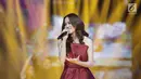 Penampilan Sheryl Sheinafia dalam acara SCTV Music Award 2018 di Studio 6 Emtek, Jakarta, Jumat (27/4). SCTV Music Awards 2018 adalah ajang penghargaan bagi para musisi tanah air. (Liputan6.com/Faizal Fanani)