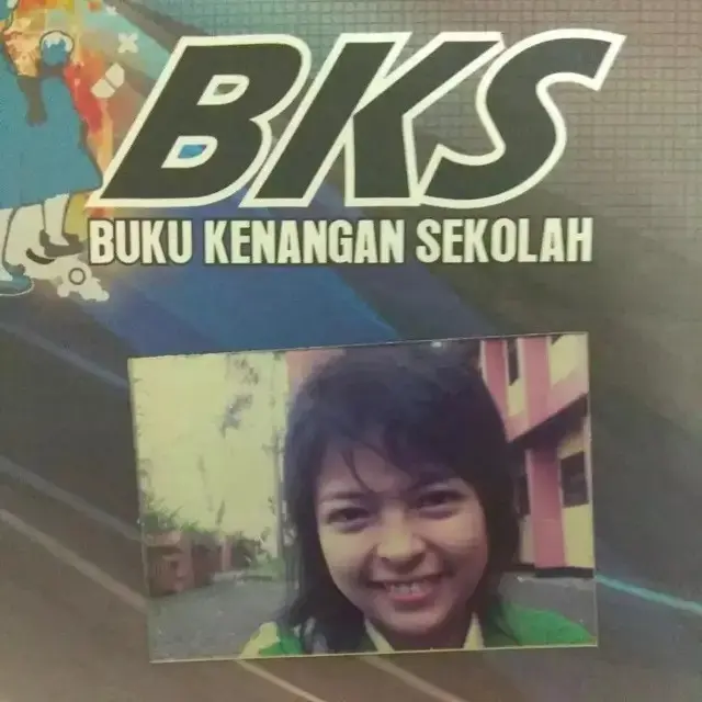 Pesona 6 Istri Vokalis Band di Masa Muda, Cantiknya Dewi Gita Awet