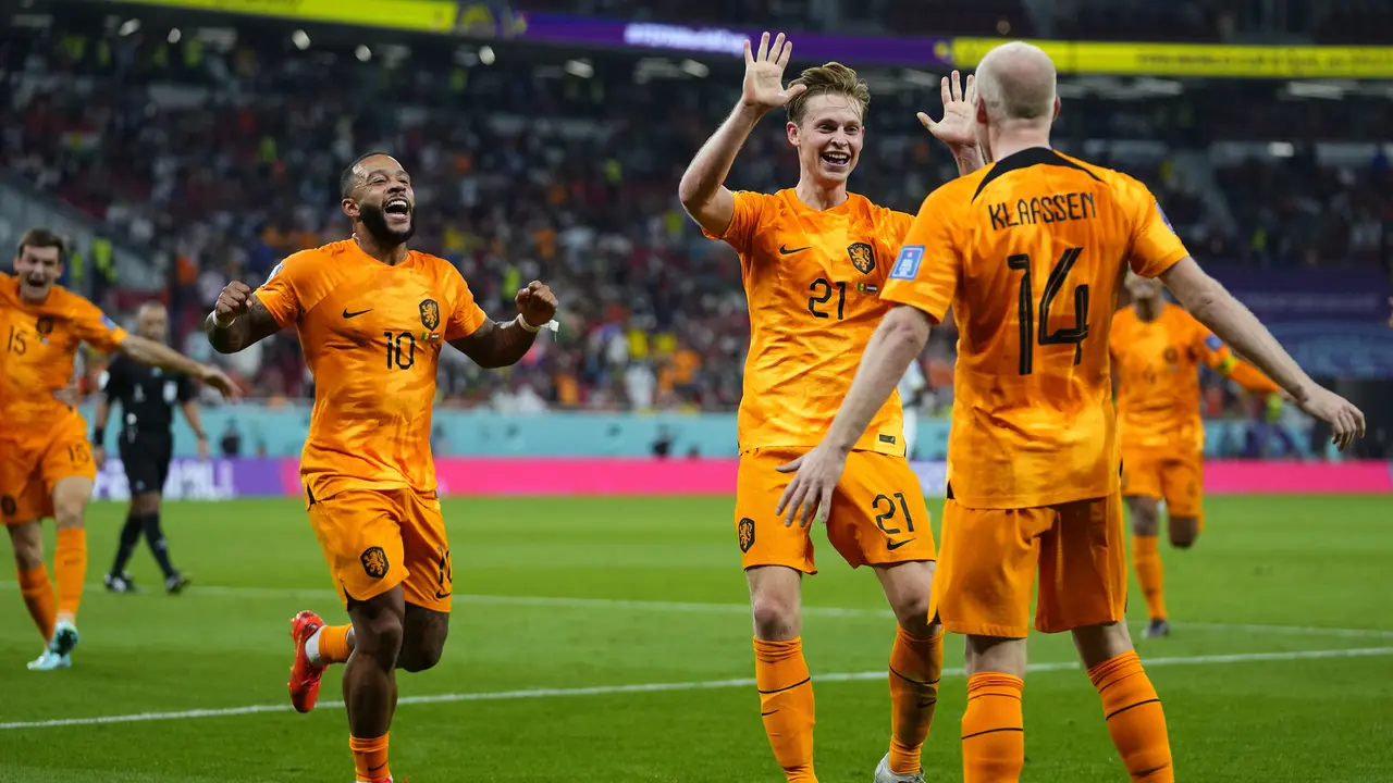 Foto: Cody Gakpo dan Davy Klaassen Jadi Pemecah Kebuntuan Timnas Belanda atas Senegal pada Laga Grup A Piala Dunia 2022