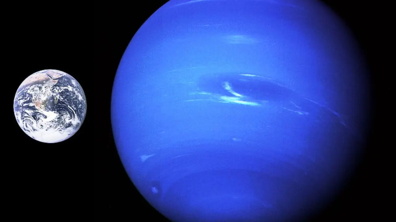 Perbandingan Bumi dan Planet Neptunus