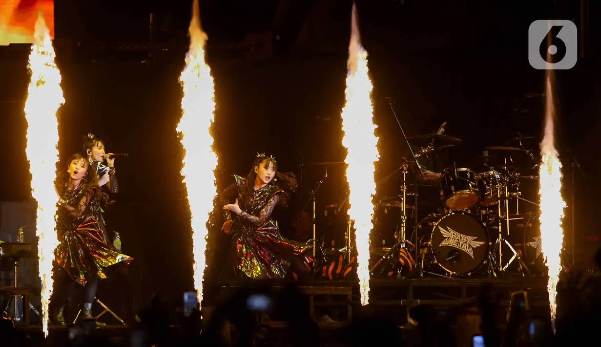 Tampil ciamik, BabyMetal memukau para penggemarnya dengan lagu-lagu hits mereka. (Liputan6.com/Herman Zakharia)