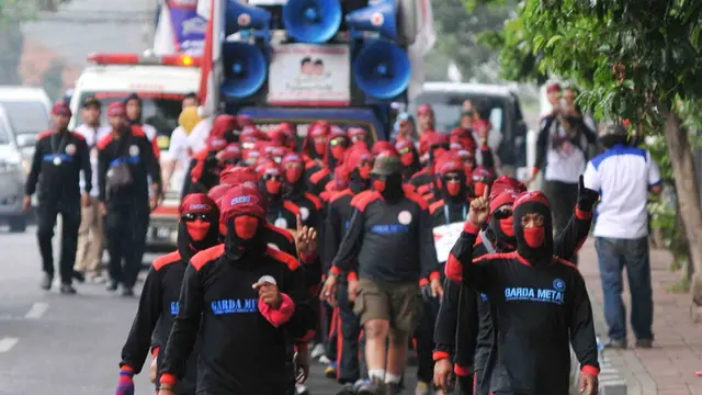 Ratusan Buruh Long March 3 Hari 3 Malam