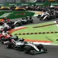 Suasana balapan F1 GP Italia selepas start di Sirkuit Monza, Italia, Minggu (4/9/2016). (Bola.com/Twitter/F1)