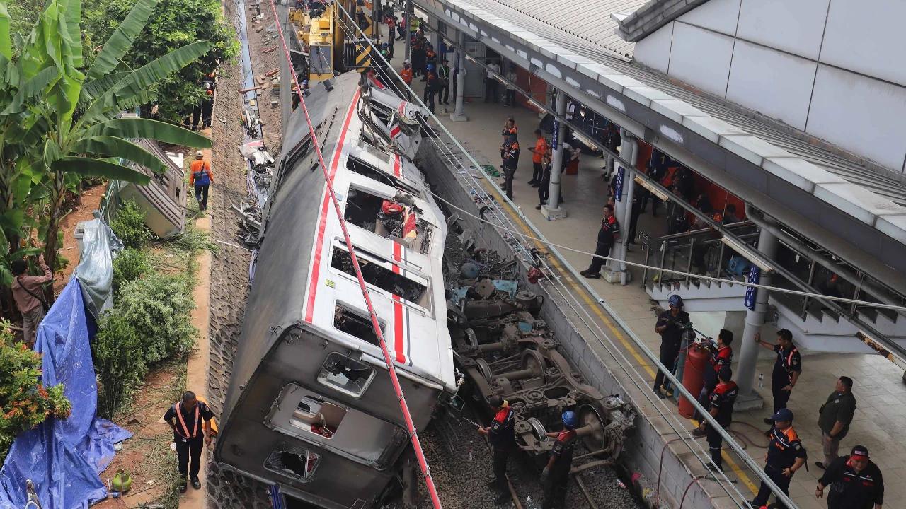 Wagub Rano Karno Kerahkan BPBD, PMI hingga Damkar Bantu Evakuasi Kecelakaan KRL Bekasi