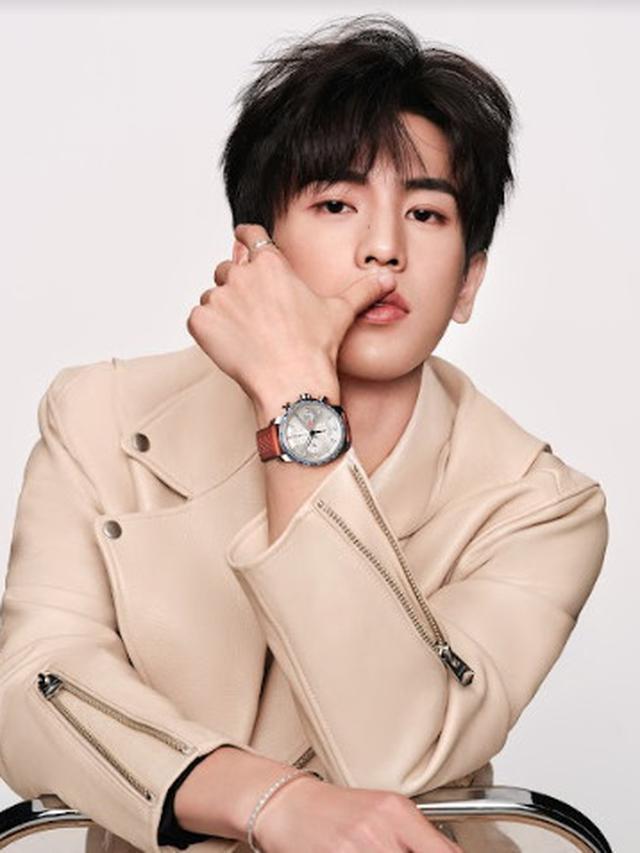 Pesona Tampan Zhang Linghe, Aktor China yang Digaet Chopard Sebagai ...