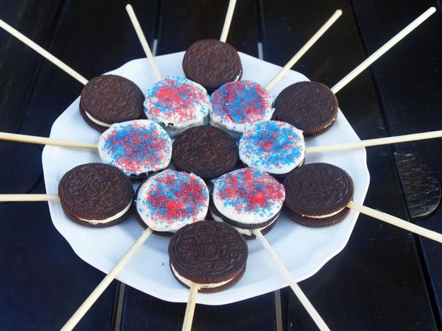 Lolipop Oreo Permen Biskuit Sandwich Bikin Kamu Makin Hits