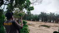 Jembatan Darurat di Agam Hanyut Tersapu Arus Sungai Batang yang Meluap, Warga Tak Bisa Pulang ke Rumah