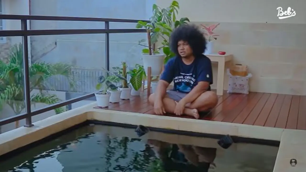 7 Potret Rumah Babe Cabita Usai Direnovasi, Ada Kolam Koi di Atas Garasi