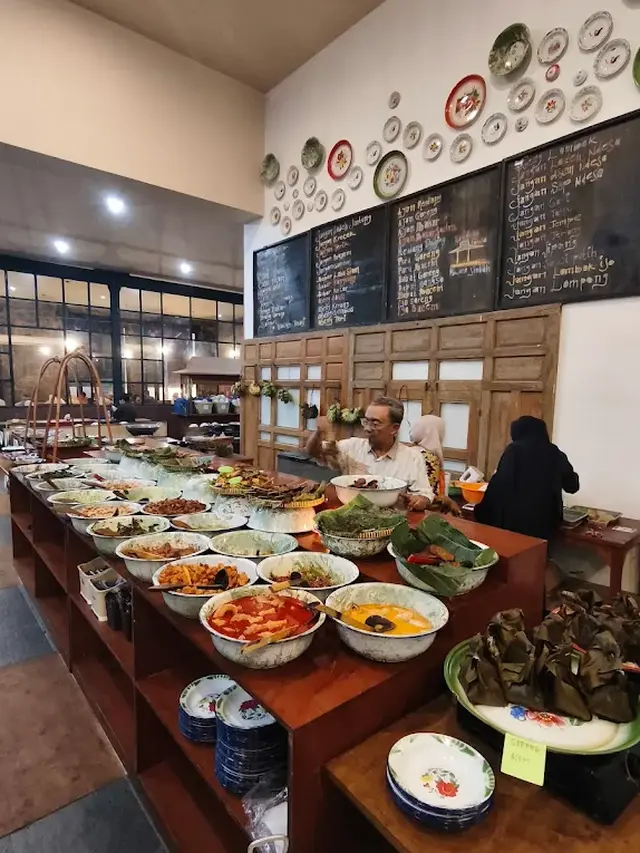 Tempat Makan Dekat Gereja Blenduk Semarang