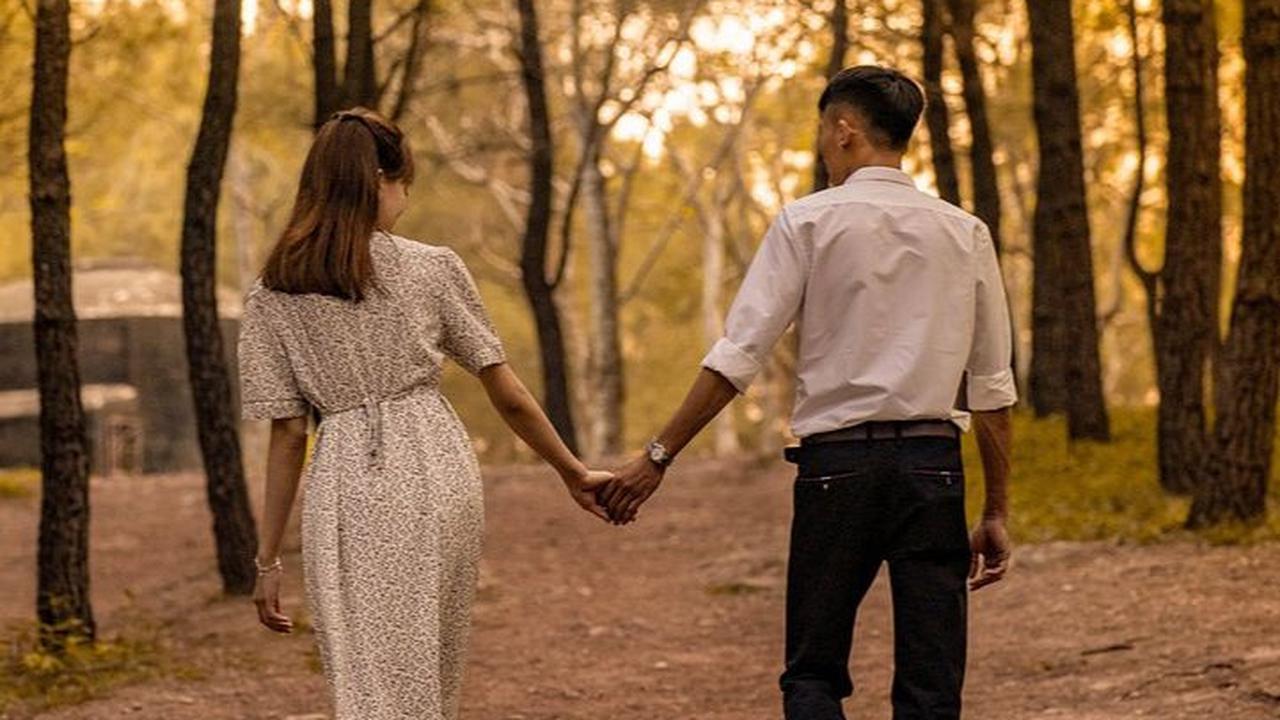 20 Kata-Kata Bahasa Inggris Kangen Berat, Romantis Menyentuh Hati