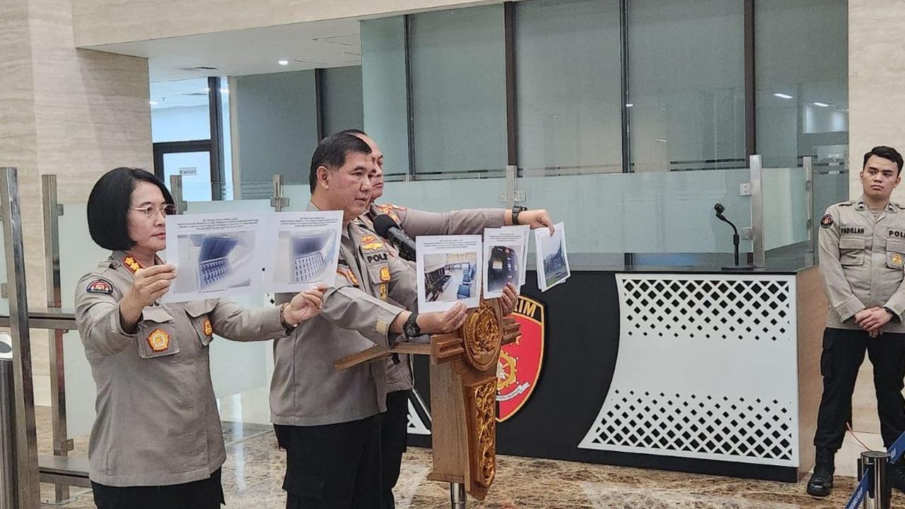 Polri mempercayakan Maskapai Garuda Indonesia untuk mengurus pesawat yang baru dibelinya.