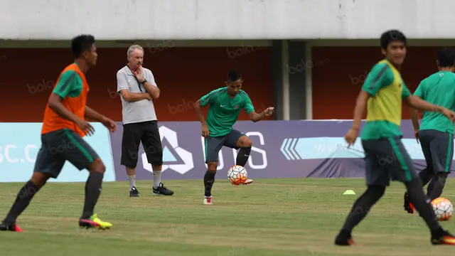 Alfred Riedl