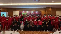 Timnas Indonesia U-19 akan berangkat ke Korea Selatan pada Jumat (11/3/2022) malam WIB. Menuju Negeri Ginseng, tim berjuluk Garuda Muda itu berkekuatan 32 pemain. (Muhammad Adiyaksa/Bola.com)