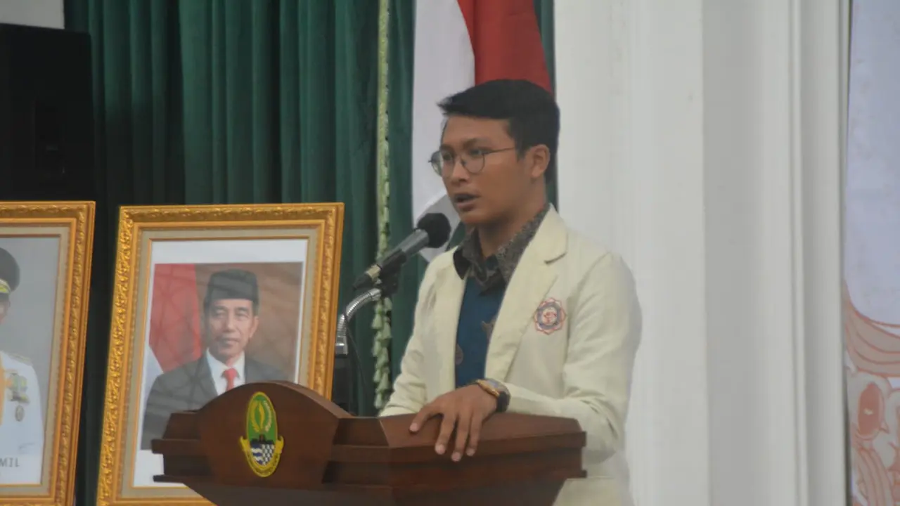 Ketua Umum PP Kesatuan Mahasiswa Hindu Dharma Indonesia (KMHDI) I Wayan Darmawan (Istimewa)