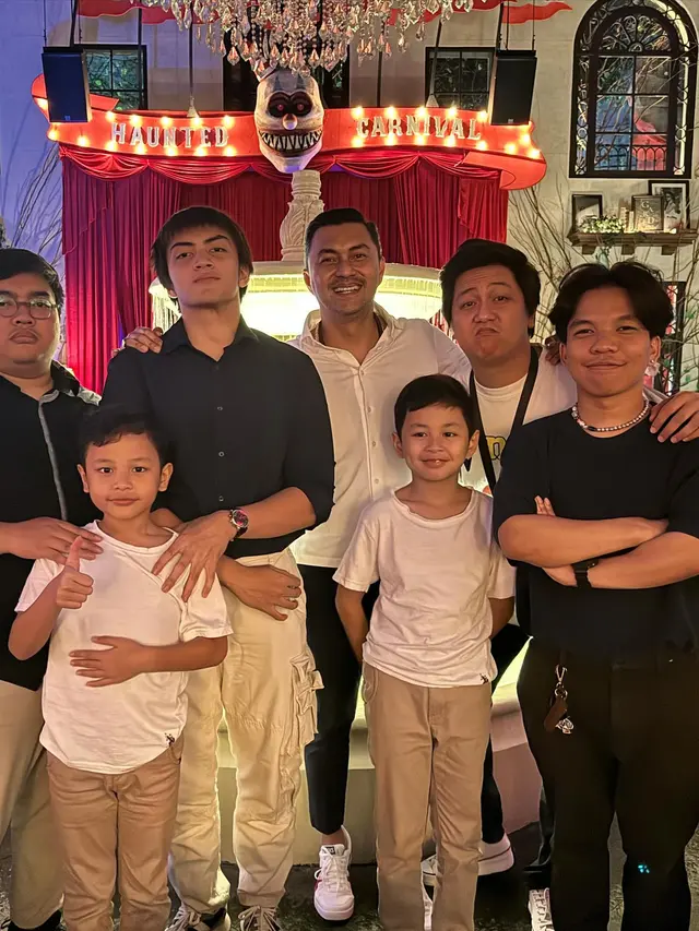 7 Momen Ulang Tahun Anjasmara ke 48 Tahun, Dapat Hadiah Mahal dari Istri