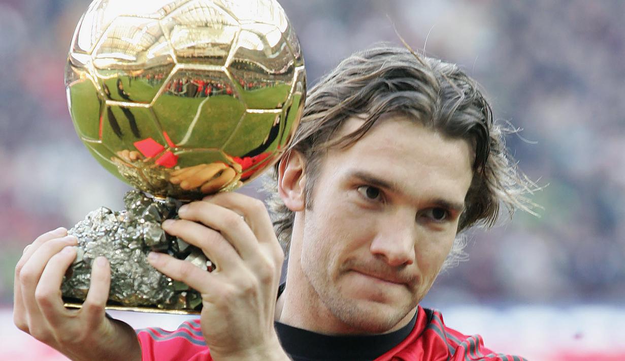 Shevchenko menjalani periode terbaiknya selama bermain di Itali. Ia berhasil membawa Rossoneri menjuarai Liga Italia, Coppa Italia, dan Liga Champions, plus memenangi Ballon d'Or. (AFP/Paco Serinalli)