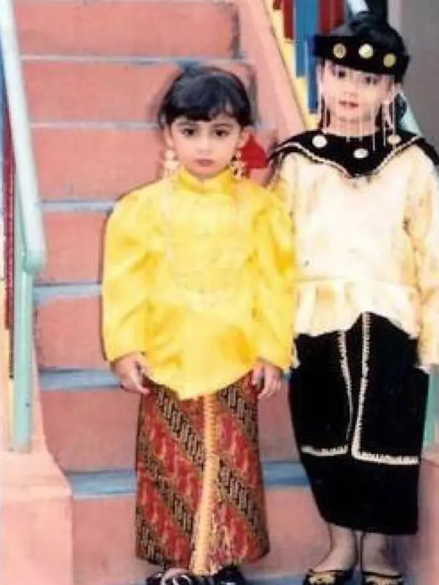 6 Potret Masa Kecil Zaskia Sungkar dan Shireen Sungkar, Bak Anak Kembar