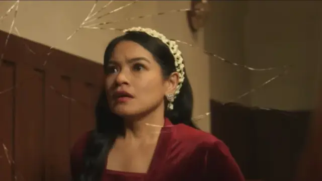 Titi Kamal sebagai Rina dalam film Getih Ireng. (Foto: Dok. Hitmaker Studios)