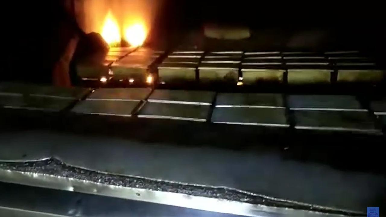 Pemanggangan roti rumahan di Sentra roti Babakan Rahayu Bandung