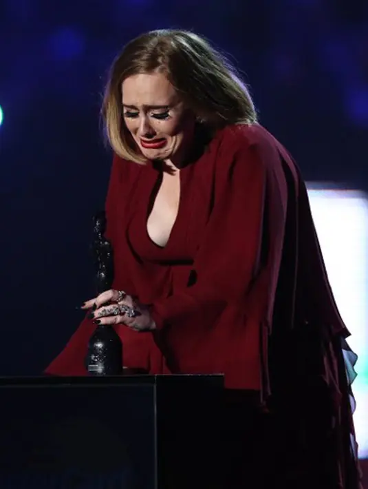 Di awal tahun ini, Adele pun membuka suara soal hubungannya dengan Simon. Ia mengatakan Simon tidak pernah memaksakan apapun dari dirinya dan hubungannya. Ini lah yang membuat Adele merasa nyaman menjalani hubungan ini. (AFP/Bintang.com)