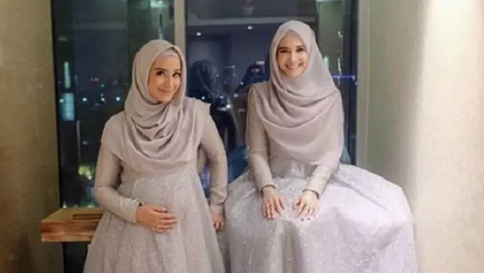 [Bintang] Siap-siap Jadi Bridesmaid Hijab yang Super Stunning dengan Inspirasi Gaya Busana Duo Sungkar Ini