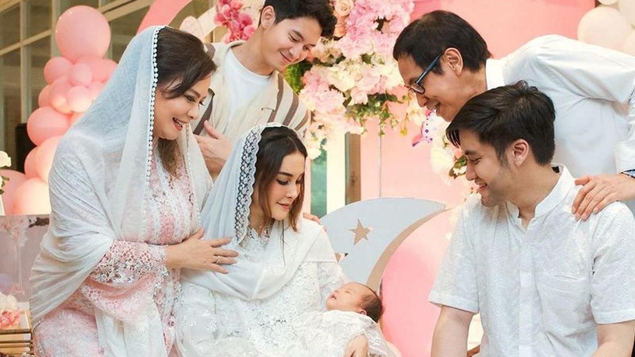 Potret Aqiqah Kimova Dasha Aprilio Putri Cantik Kevin Aprilio & Vicy Melanie, Dekorasi Bernuansa Pink Gemas Banget