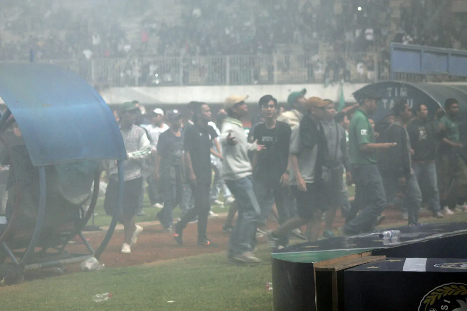 Duel PSS Sleman U-17 melawan Penajam Paser Utama U-17 di Piala Soeratin 2017 di Stadion Maguwoharjo, Sleman, Rabu (25/10/2017), berakhir ricuh. (Bola.com/Ronald Seger Prabowo)