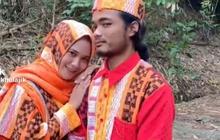 Pria Ini Unggah Baju Lebaran Unik dari Tahun ke Tahun, Ini Kompilasinya