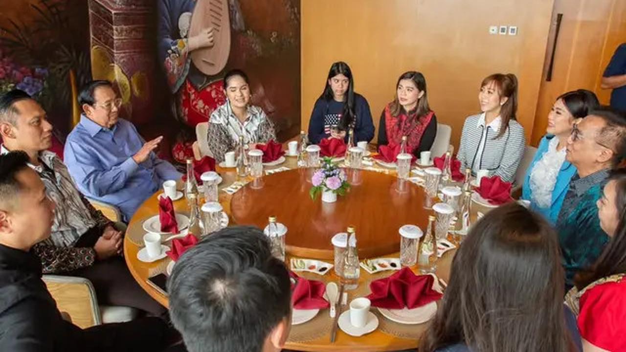 Potret Merry Riana Rayakan Imlek Bareng Keluarga Susilo Bambang Yudhoyono, Penuh Kehangatan