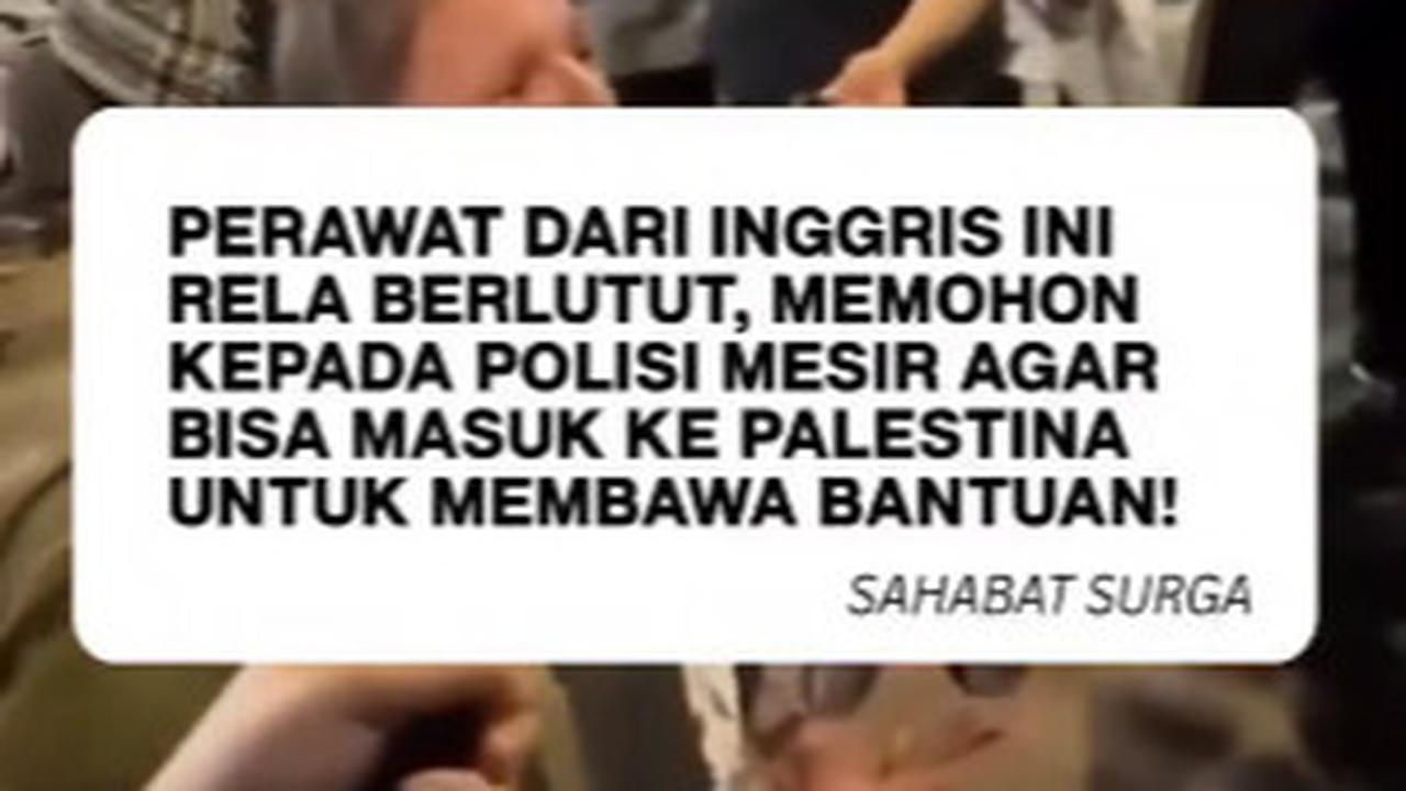 Pria Asal Inggris Berlutut Memohon ke Polisi Mesir