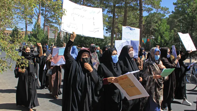 Demo Perempuan Afghanistan Protes Hak Bersekolah