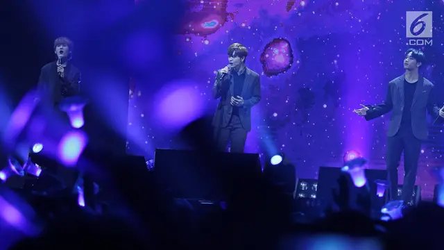 Aksi Panggung Boy Band BTOB Pikau Para Melody Indonesia