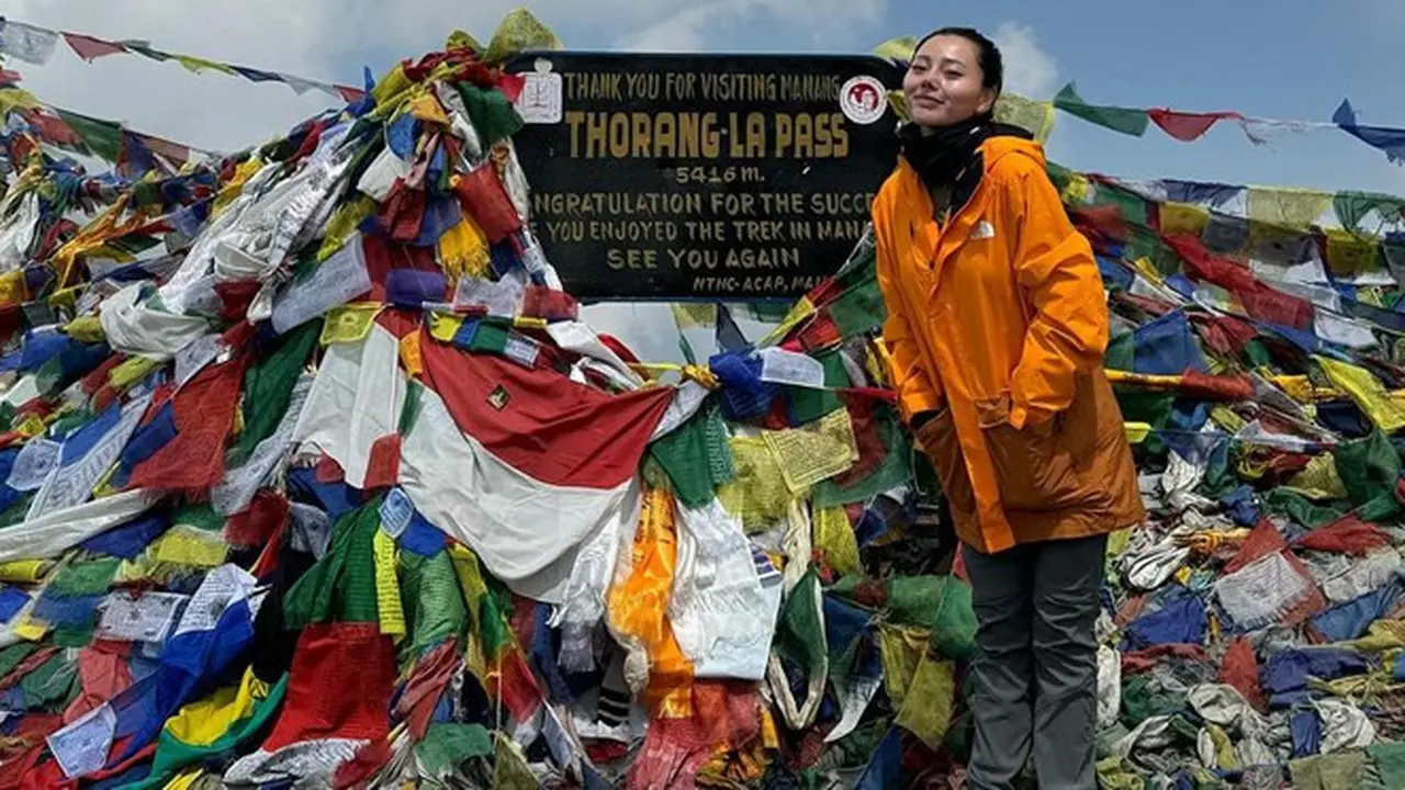 7 Potret Wendy Walters Taklukkan Gunung Annapurna, Disebut Paling Mematikan