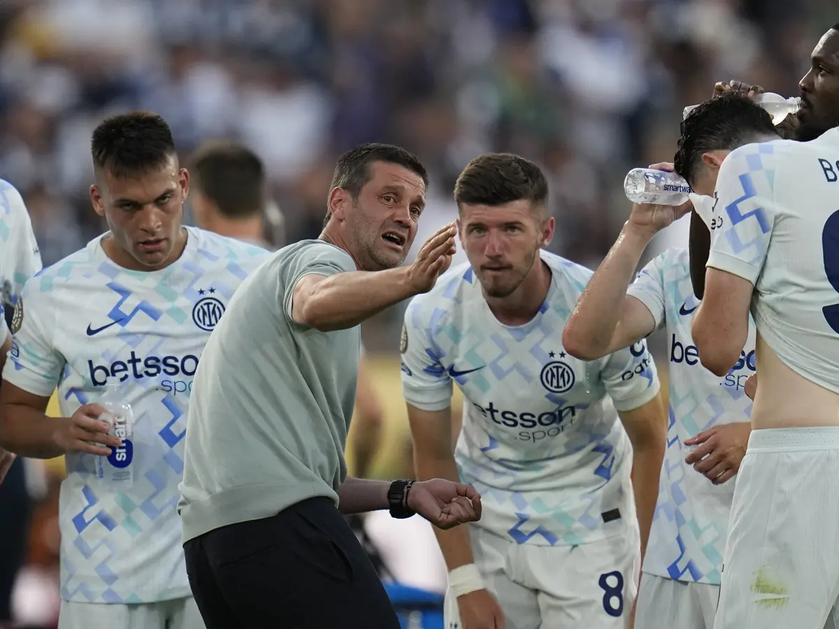 Inter Milan vs Fluminense: Nostalgia Chivu dan Thiago Silva - Bola  Liputan6.com