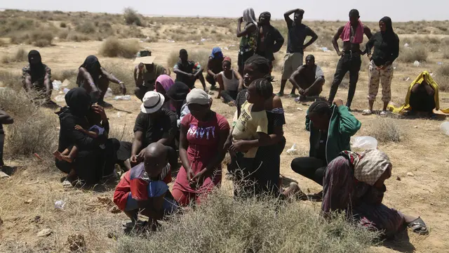 Migran Afrika Terdampar di Perbatasan Tunisia-Libya