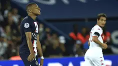 Paris Saint-Germain (PSG) gagal melanjutkan tren kemenangan keempatnya secara beruntun di awal musim 2022/2023 usai ditahan imbang 1-1 oleh tamunya AS Monaco di pekan ke-4 Liga Prancis 2022/2023. PSG bahkan sempat tertinggal lebih dahulu di babak pertama, sebelum akhirnya mampu mencetak gol penyeimbang di babak kedua. (AP/Aurelien Morissard)