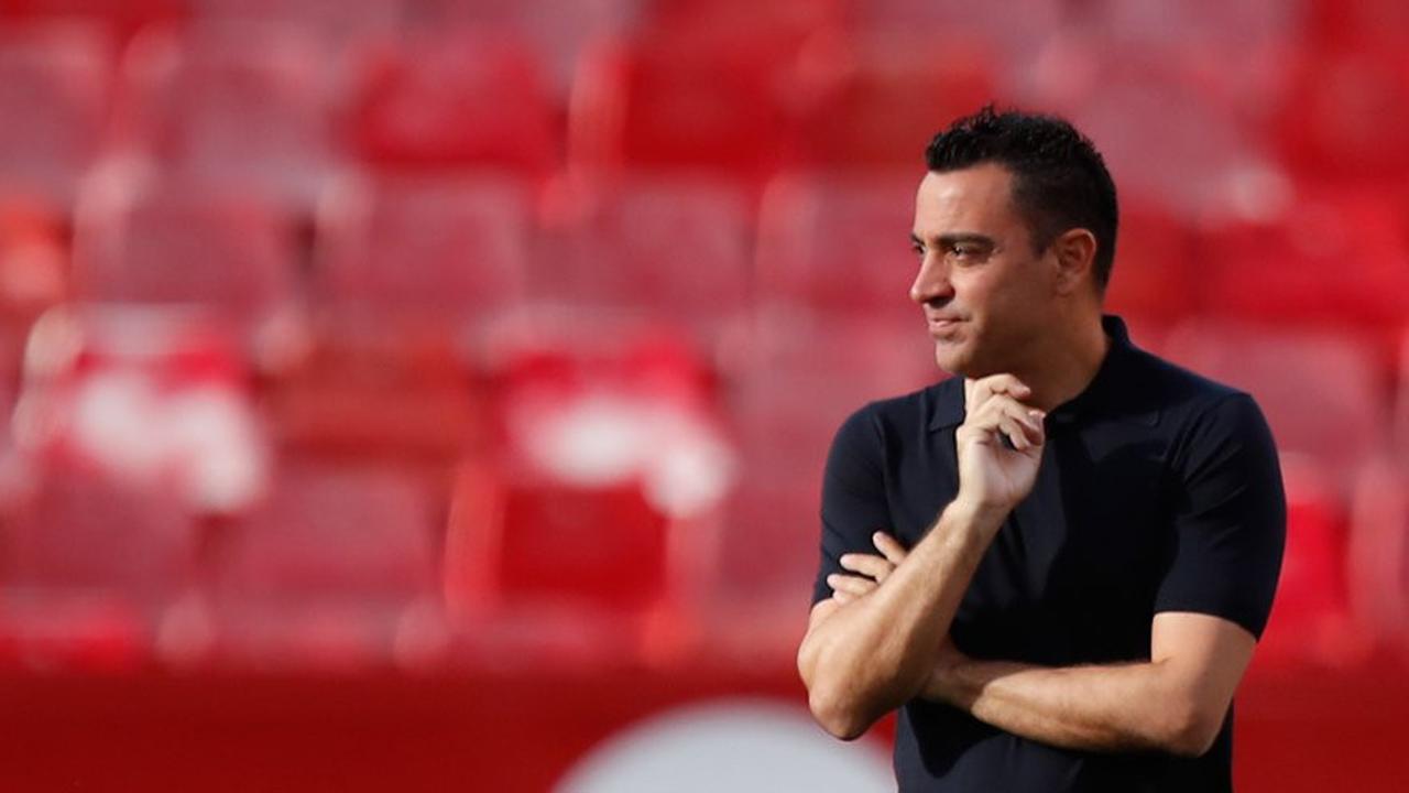 Xavi Memilih Menepi, Bukan karena Tak Laku
