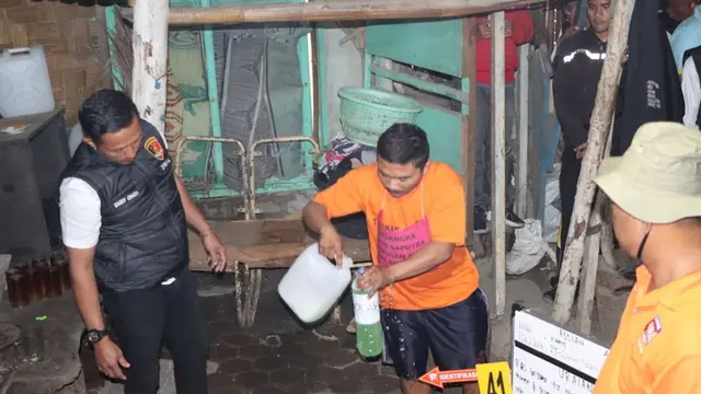 Rekonstruksi Pembakaran Rumah Wartawan