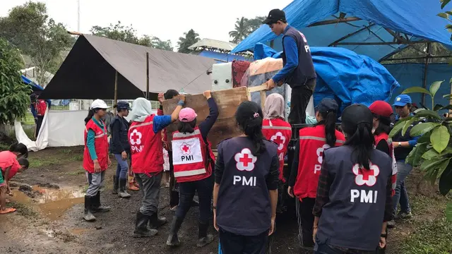 Uni Eropa Berikan Bantuan Untuk Pengungsi Gunung Agung