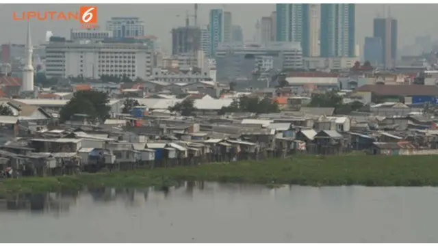 Gubernur DKI Jakarta Basuki Tjahaja Purnama atau Ahok, akan kembali menertibkan permukiman penduduk di lokasi Waduk Pluit sambil menunggu fasilitas rumah susun siap. Hal itu paling tidak baru bisa dilakukan pada 2019.