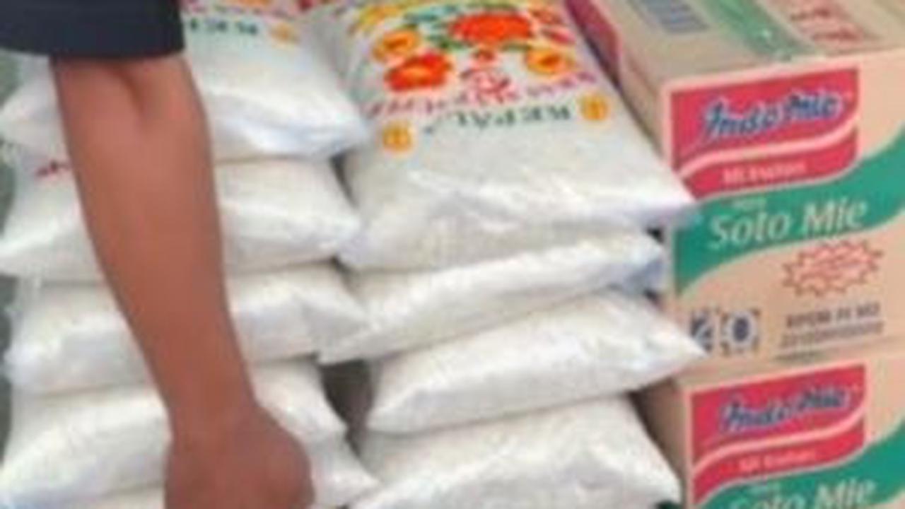 Petrokimia Gresik Sebar Bantuan Nyaris Rp3 Miliar, dari Becak Sampai Sembako Murah