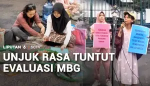 Aktivis dan Mahasiswa Masak Bersama saat Aksi Protes Program MBG