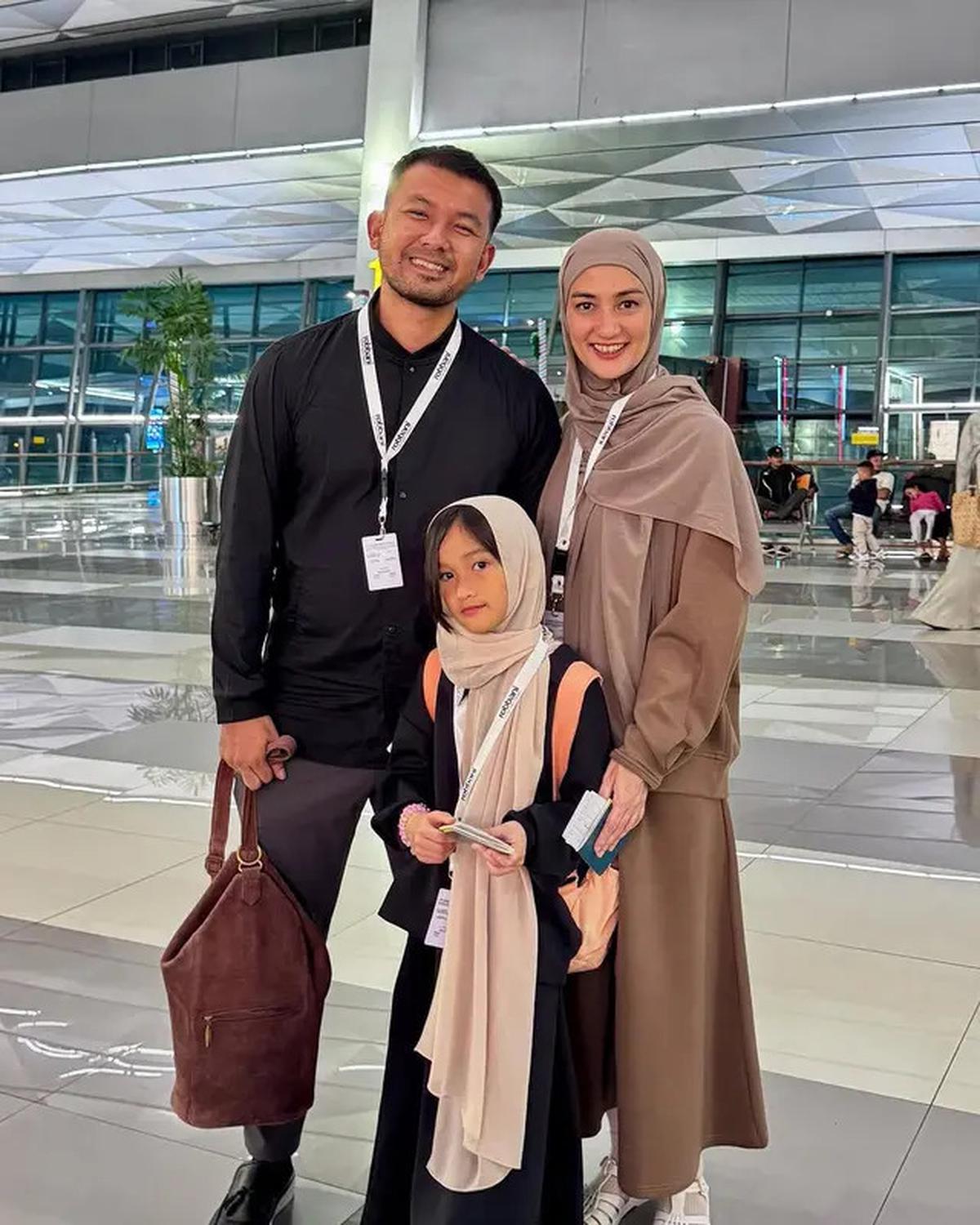 6 Artis Rayakan Tahun Baru 2025 dengan Ibadah Umroh, Liburan di Tanah Suci