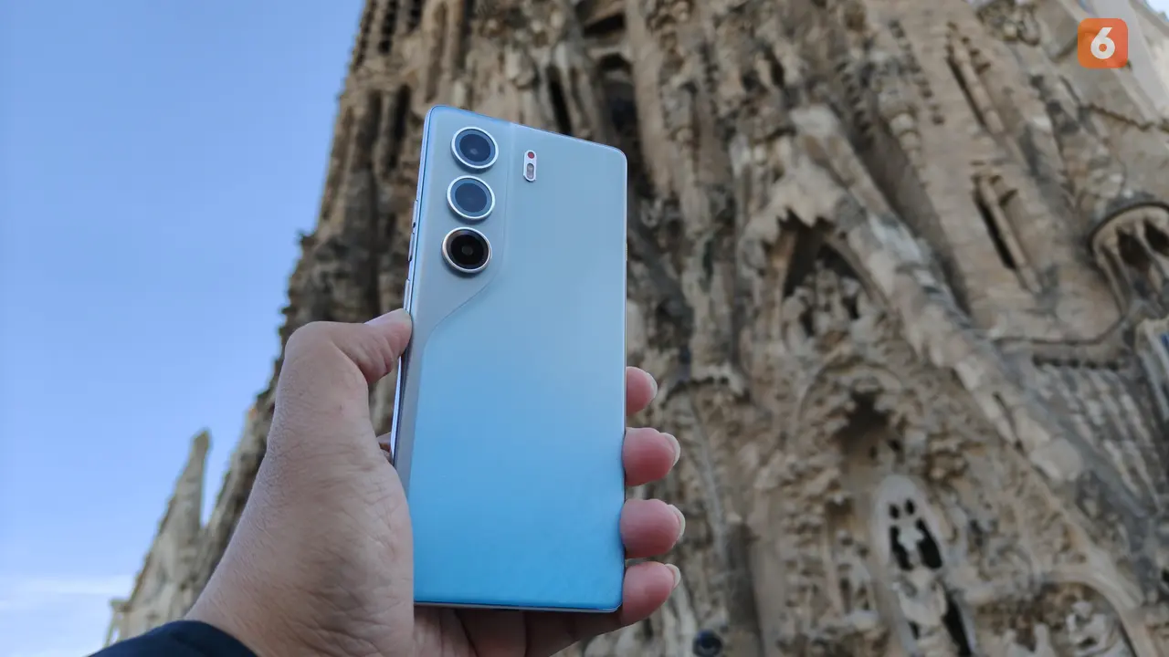 Tecno Camon 40